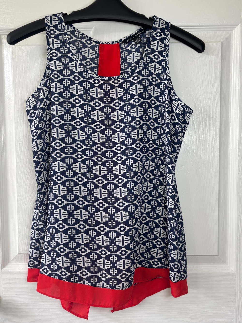 Zac & Rachel Sleeveless blouse- Sz Small- Like New